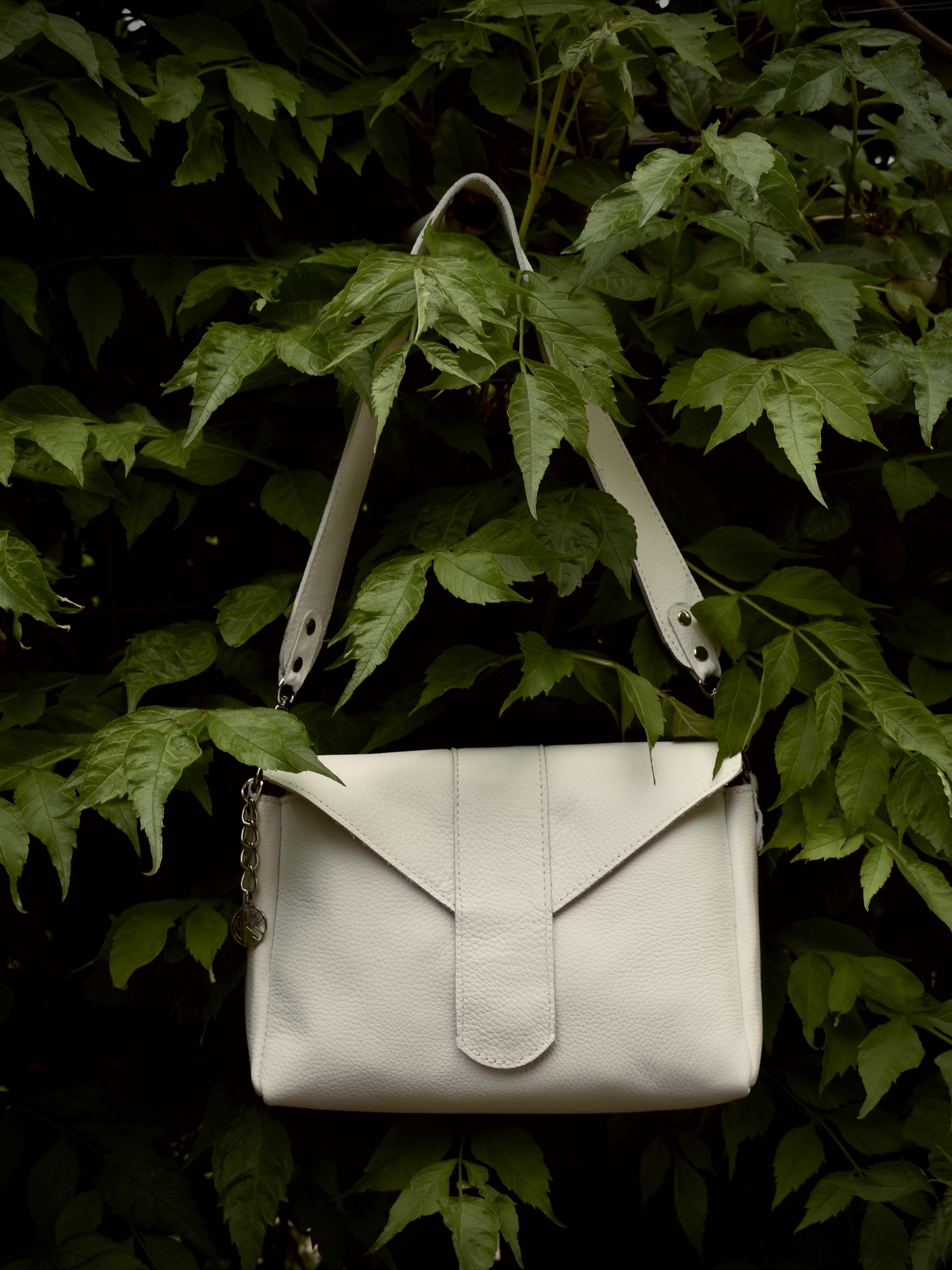 nero white